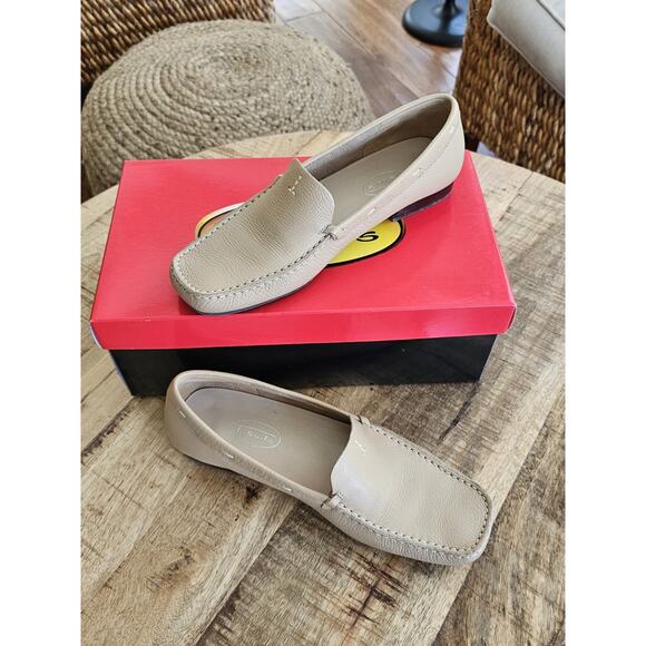 Talbots Leather Loafers Women's Size 7.5 Driving Shoes Preppy Career Flats EUC - Picture 1 of 9
